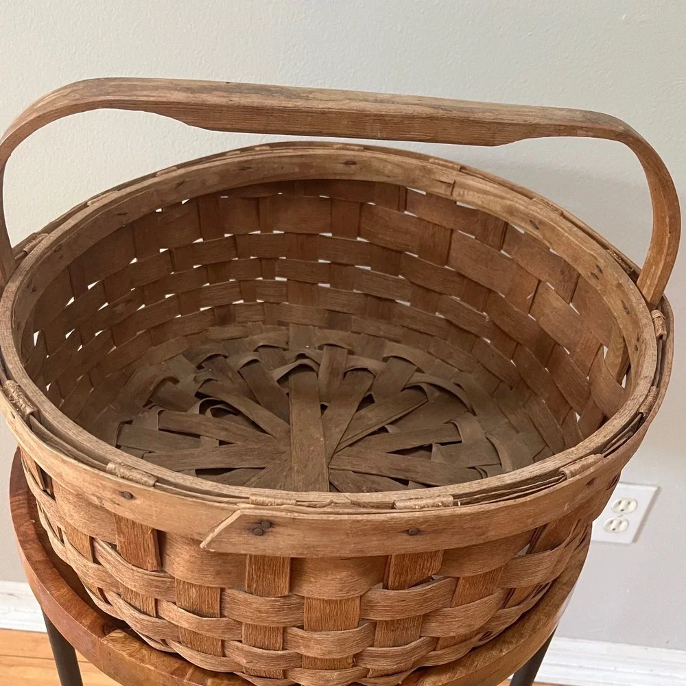 Large Vintage Splint Harvest Gathering Basket Carved Wooden Handle 18